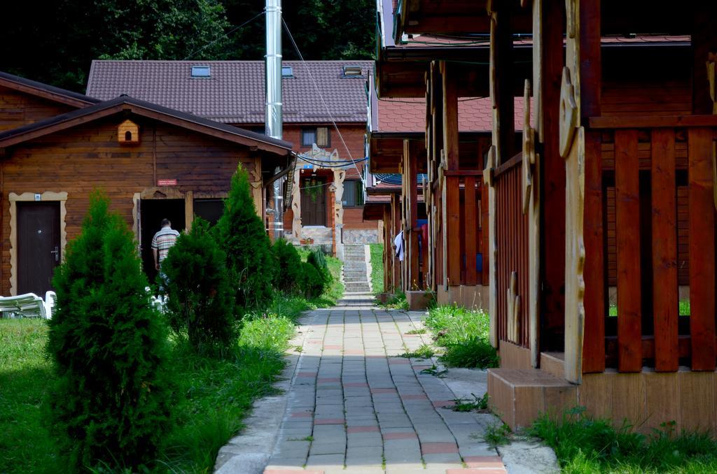 Pensiunea Sequoia Kluž Exteriér fotografie